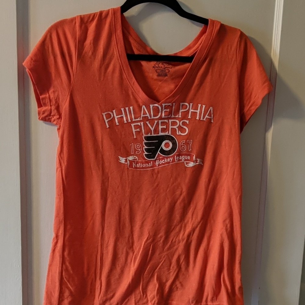 Philadelphia Flyers v neck tee